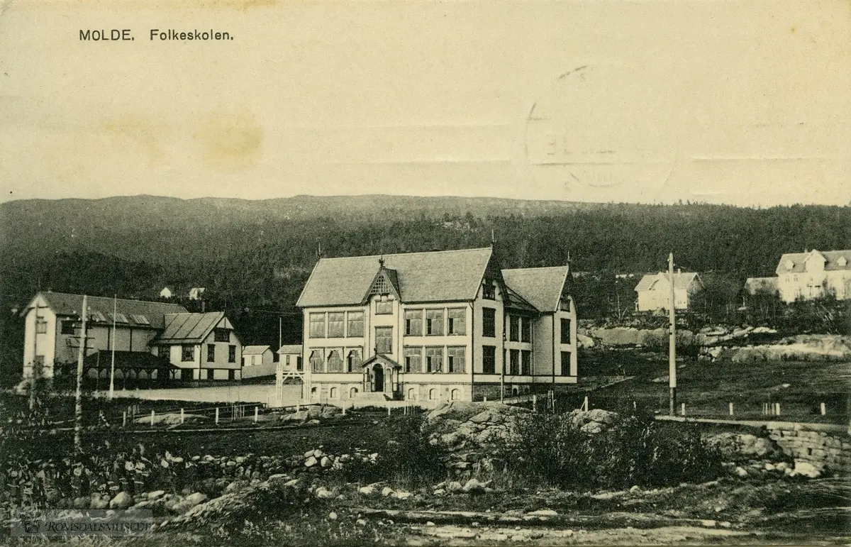 Molde Folkeskole bygd 1904.