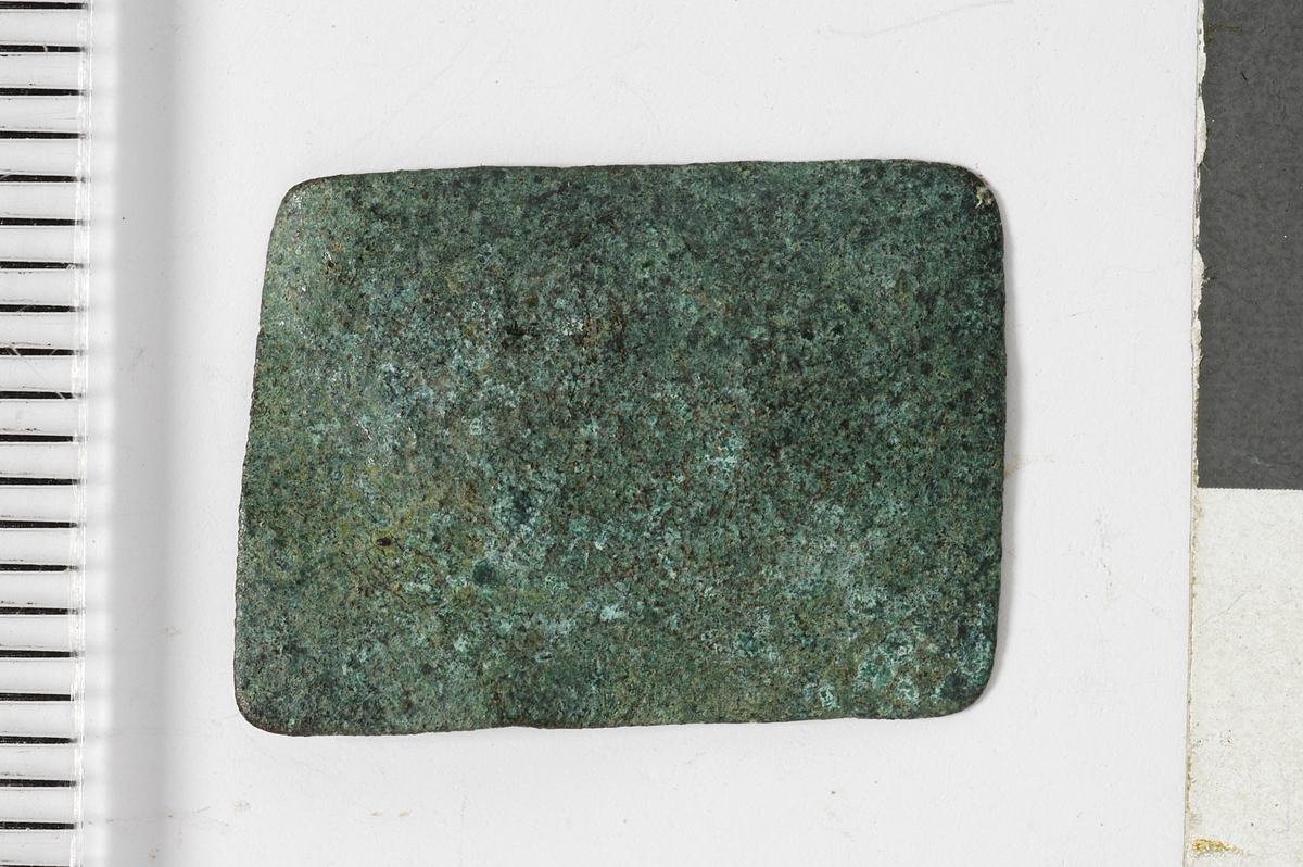 MALV: 13*18 MM, VEKT 0, 6115 G, REKTANGULÆR PLATE MED AVRUNDETE HJØRNER UTEN STEMPEL. 