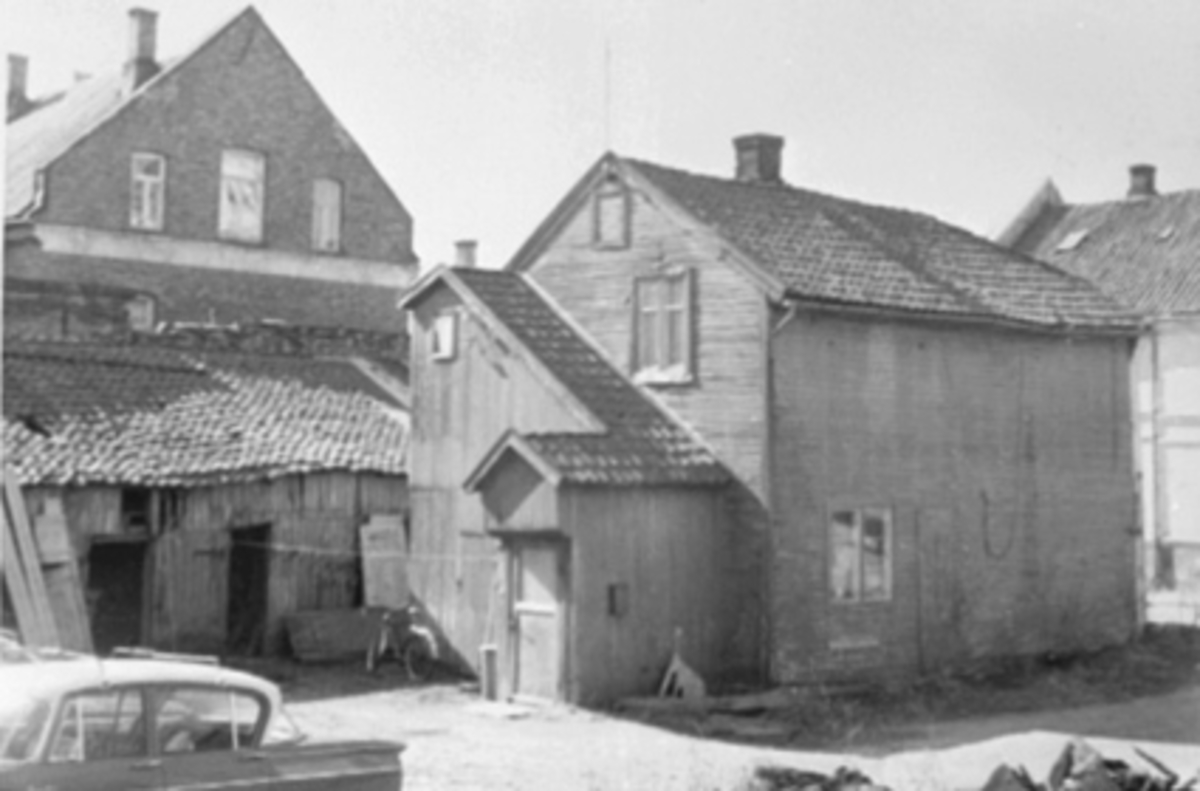 Hamar, Midtbyen, Østregate 2, bakgård