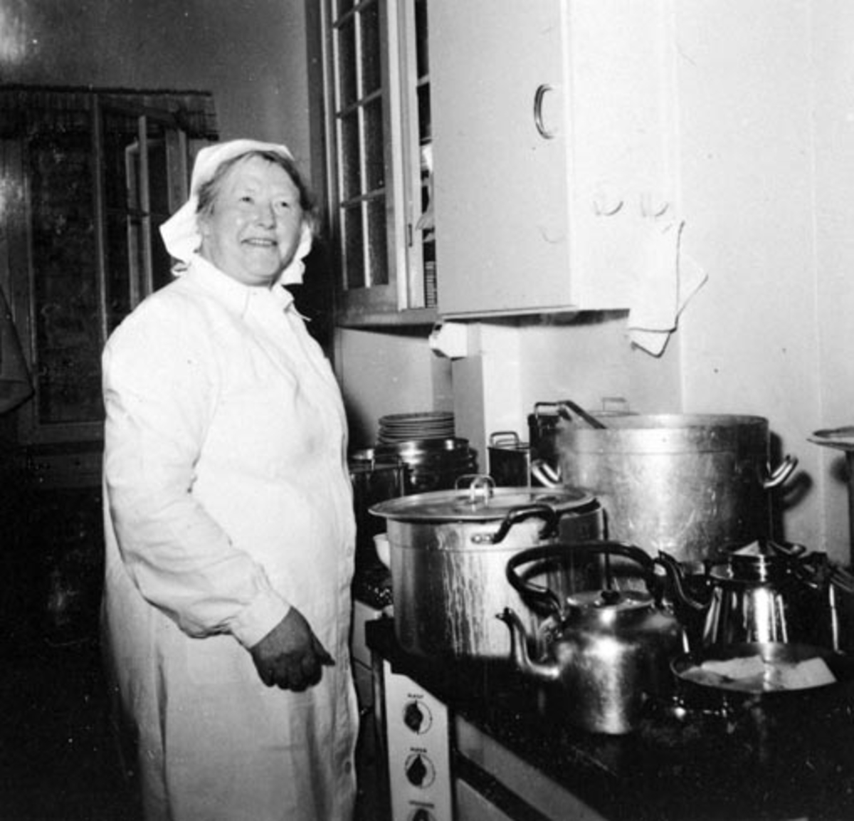 Hamar, Kronborgvegen 23, Hamar Røde Kors Klinikk, kjøkkensjef fra 1932 Ragnhild Nyjordet "Ragnhild kokke", kom fra Dombås, fikk Norges Vels medalje for lang og tro tjeneste