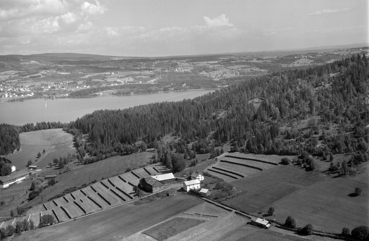 Flyfoto av Austby, Stensengdalen, Ringsaker.