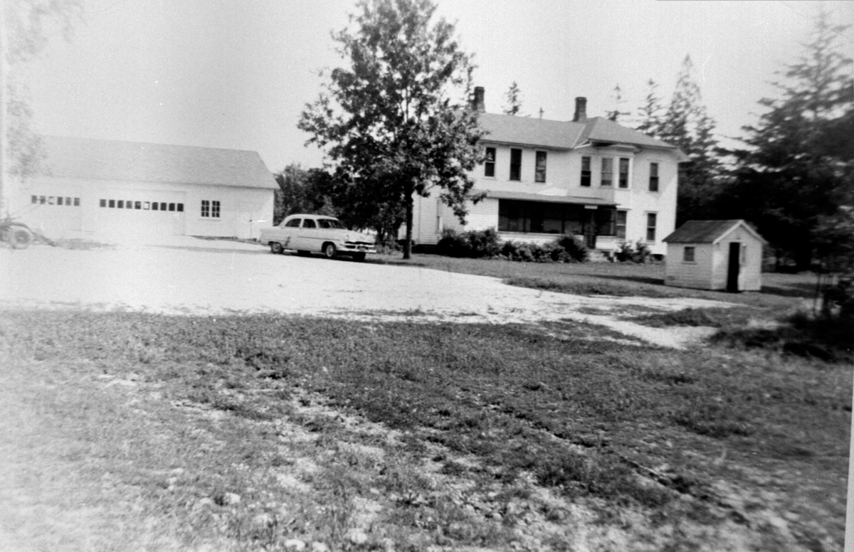 Ottar Viens farm i Amerika. Født 1883, Vien, Helgøya.