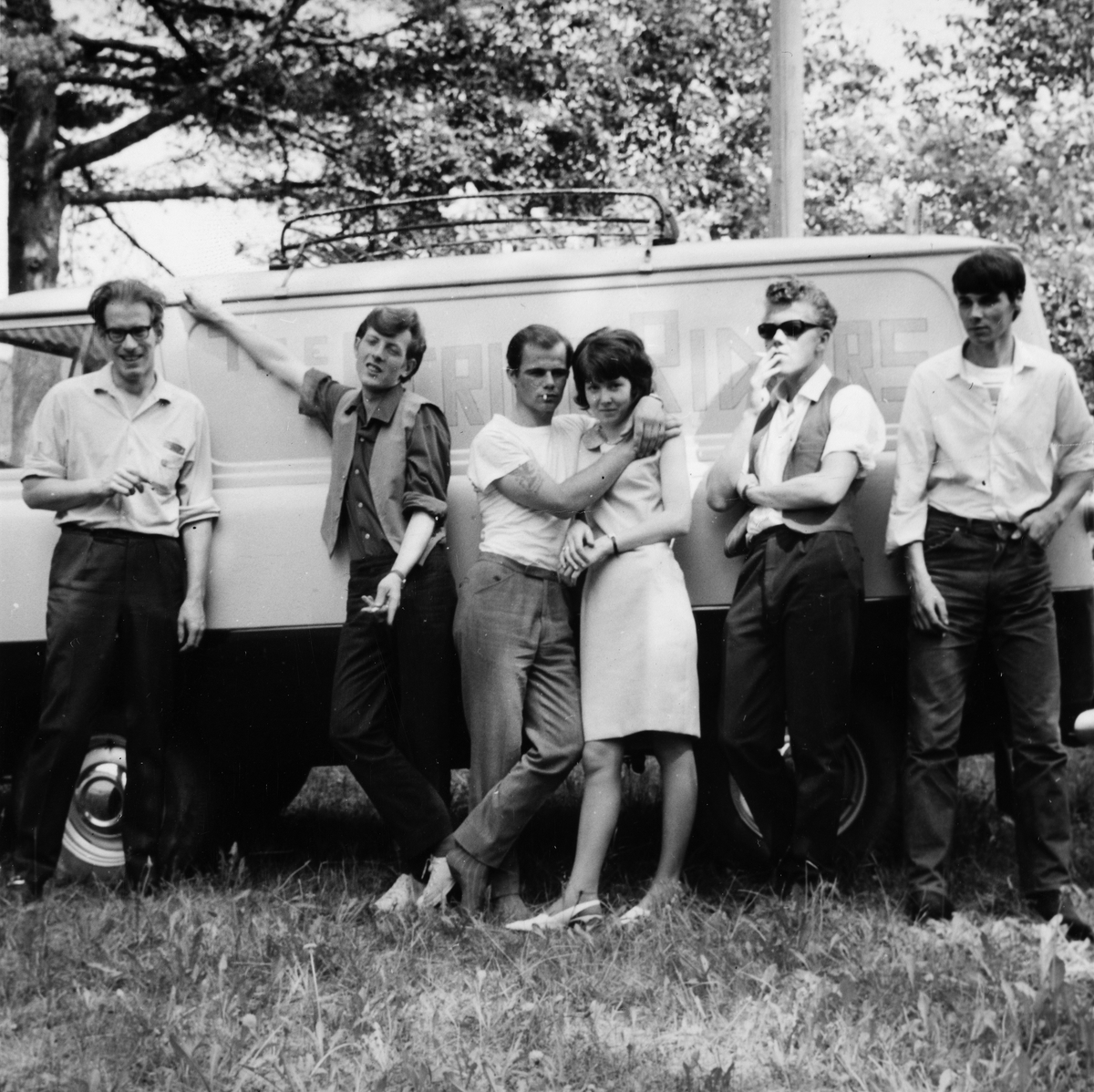 Pop-gruppa The String Riders, Brumunddal. F. V. Knut Trygvesen, Marvin Paulsen, Terje Jensen, Bente Jensen, Knut Midtbruket og Anders Berge.