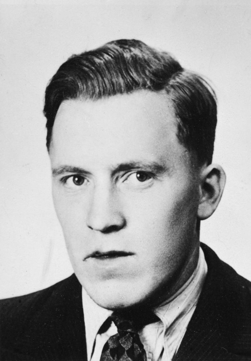 Ole Kristensen Plassen (1918 - 1963). Fra Plassen i Vang. 