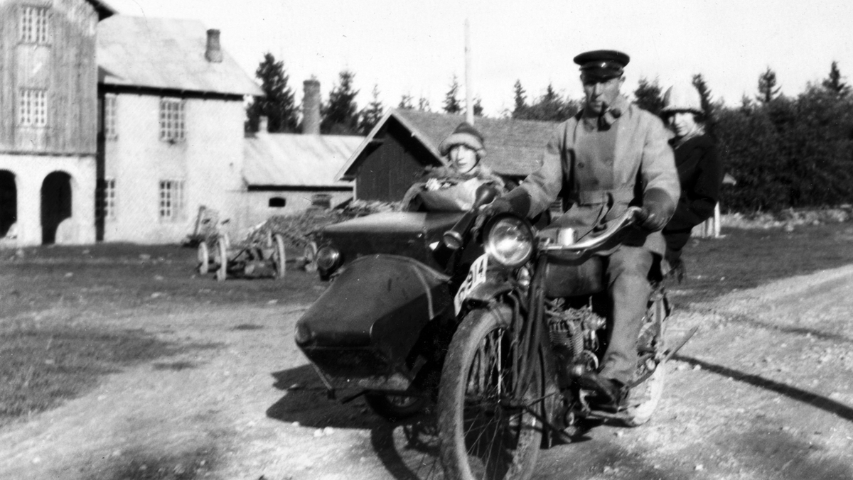 Vendkvern, Vang H. Motorsykkel med sidevogn, Indian Power plus 1919-20, D-914, ukjente.