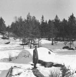 MANN I FRAKK, KLEVFOS, (KLEVFOS INDUSTRIMUSEUM), ÅDALSBRUK, 