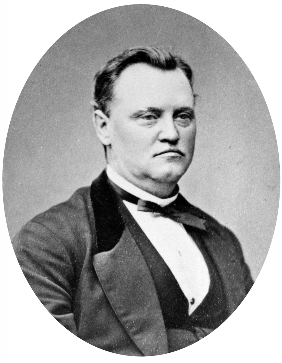 PORTRETT: MATHIAS OLSEN HAUKNES FRA BRØTTUM FØDT: 1833, STØPEMESTER PÅ AADALS BRUG, ÅDALSBRUK Løten.