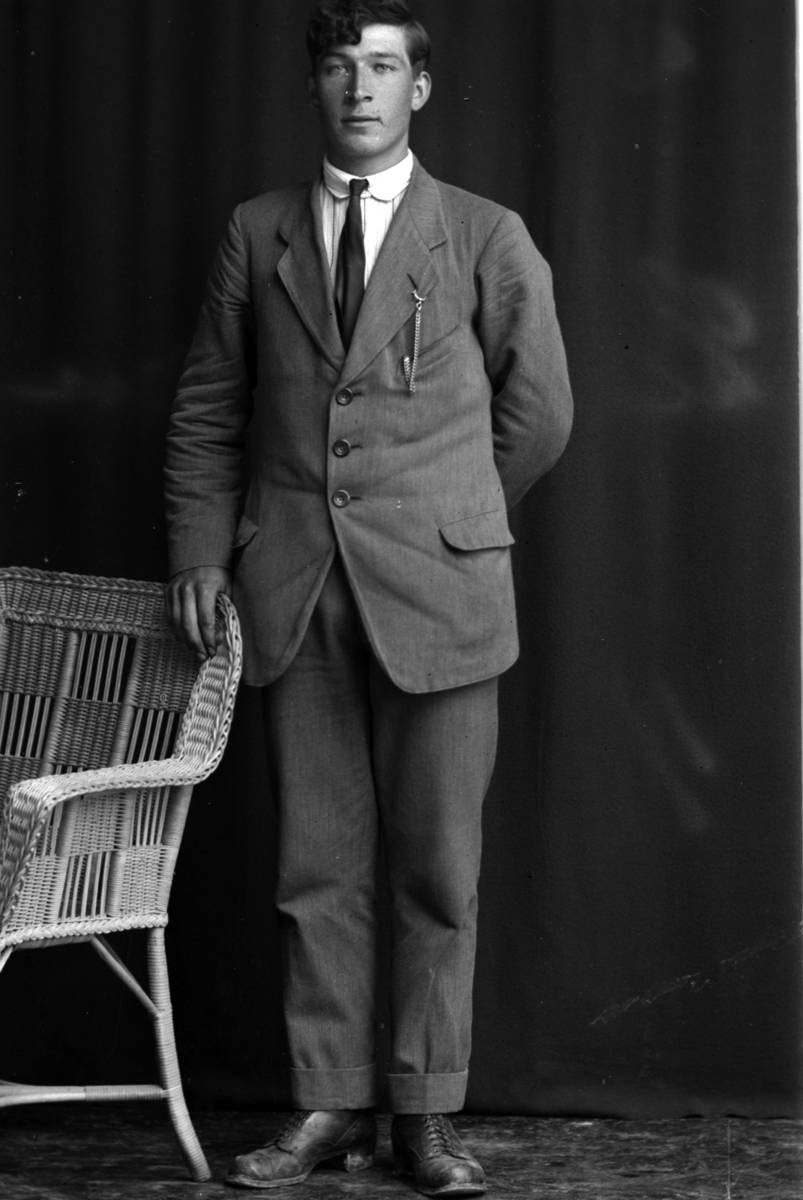 LARSEN LARS, HELFIG. ,  22819