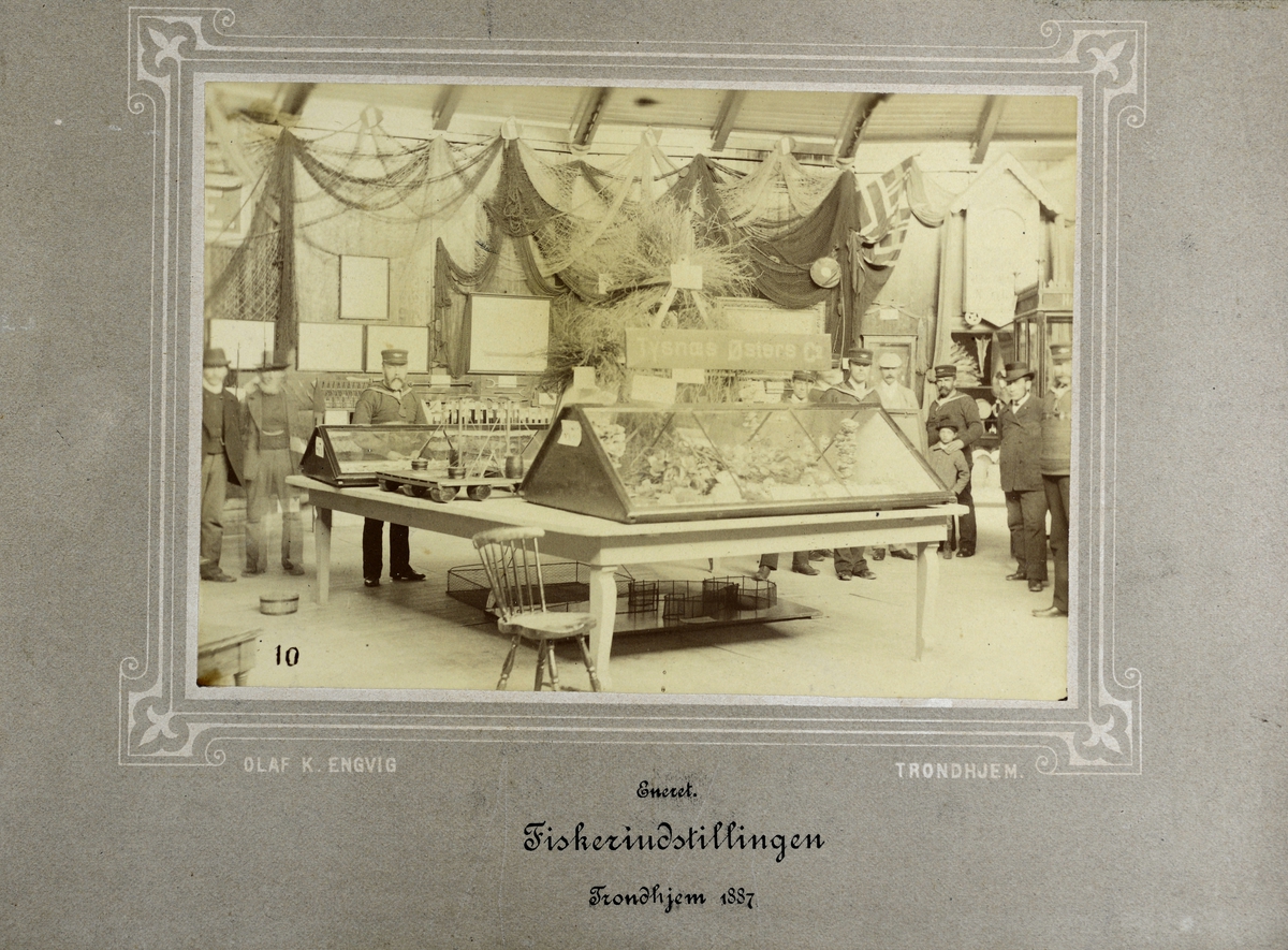 9 fotografier fra Fiskeriutstillingen i Trondhjem 1887.