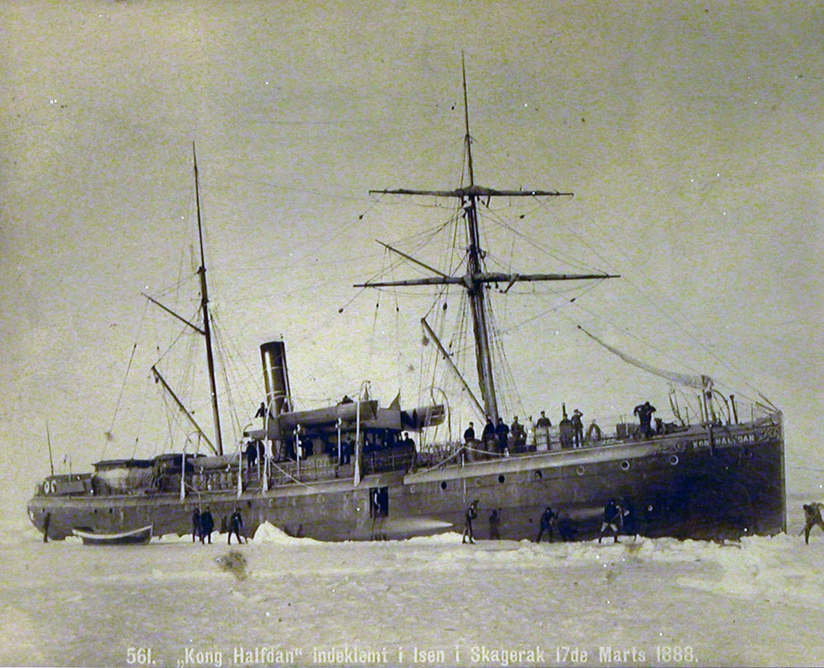 D/S "Kong Halfdan" (NFDS) fastfrosset i isen i Skagerak 17.mars 1888.