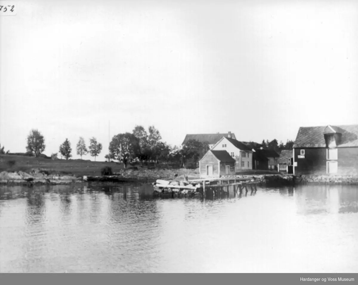 Gardstun ved sjøen, Terøen