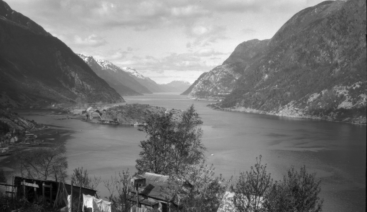 Eitrheimsneset, Egne Hjem og Sørfjorden.