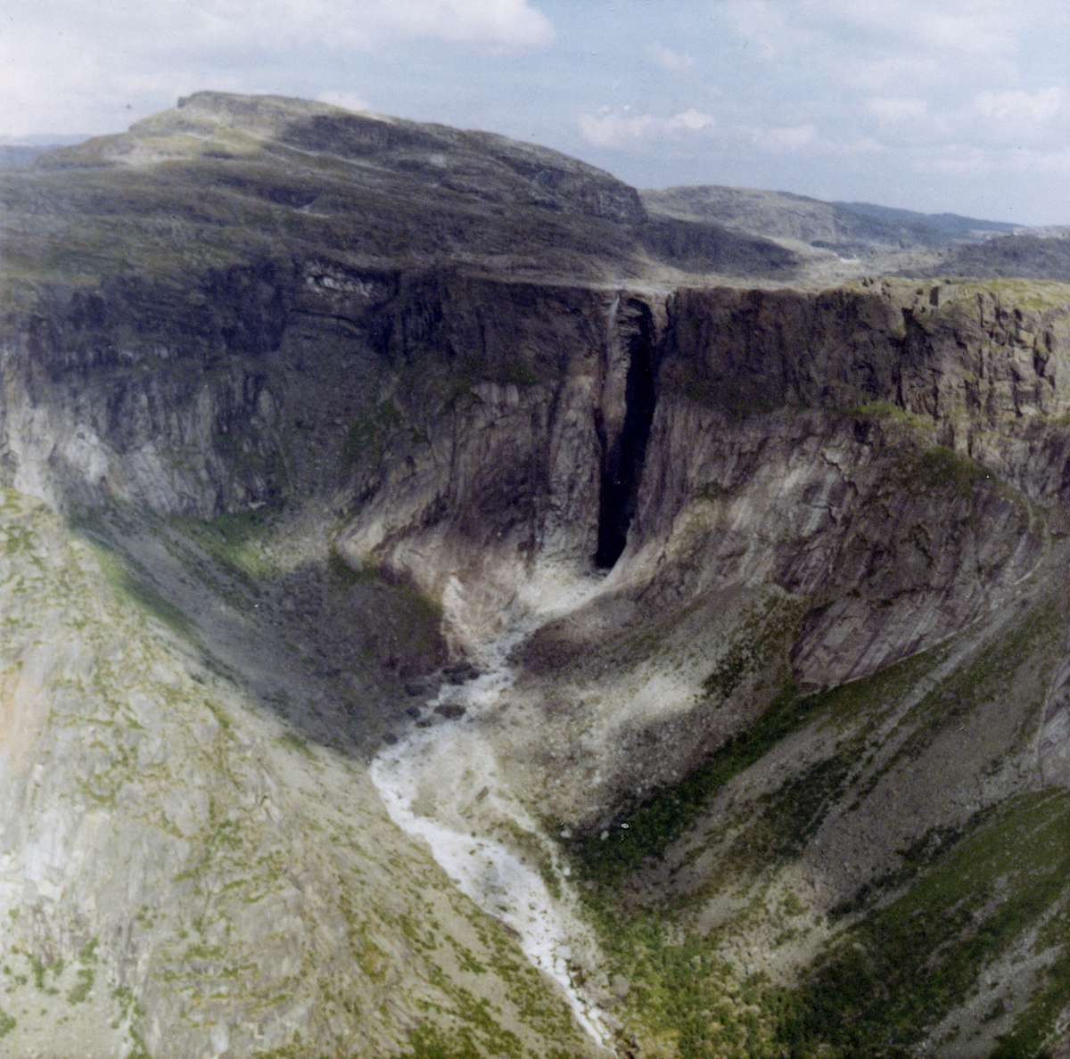 Tvillingfossen Tyssestrengene tørrlagt