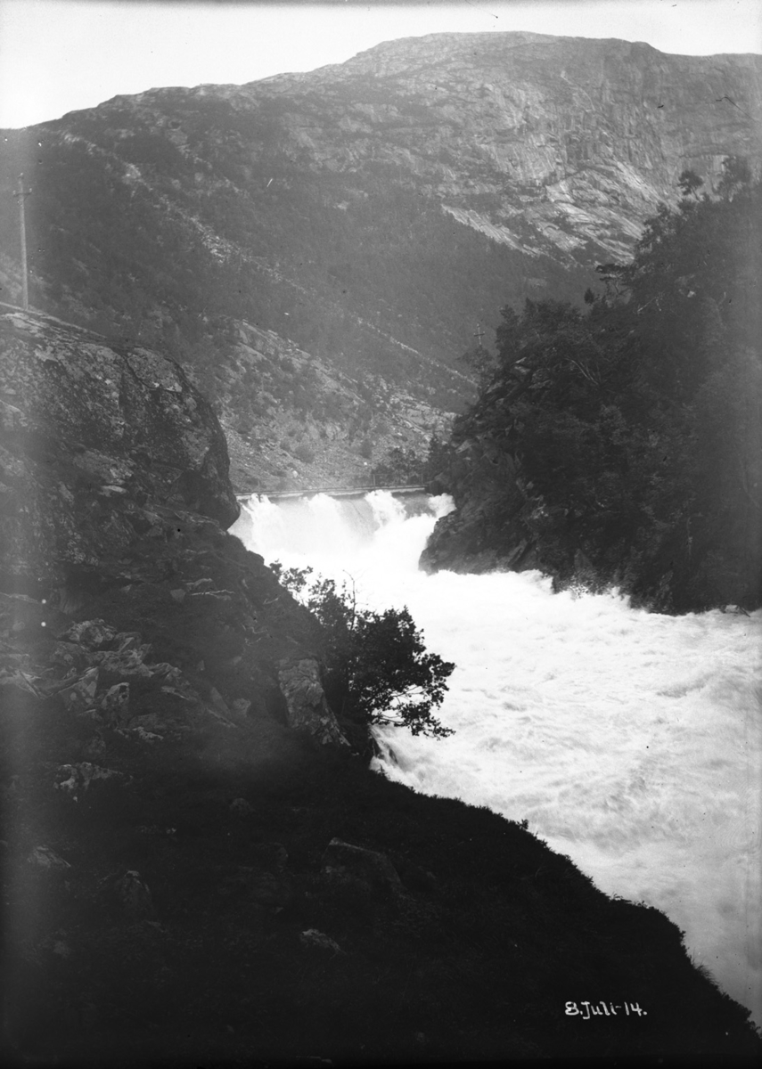 Første del av kraftstasjonen i Tyssedal i 1908.