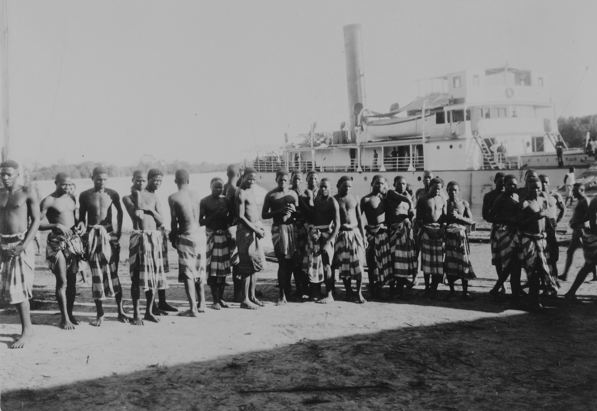 Mosambik. 1914. Fra et havneområde. Quelimane?