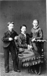 Fotosamlinga etter Elen Henrika Landstad