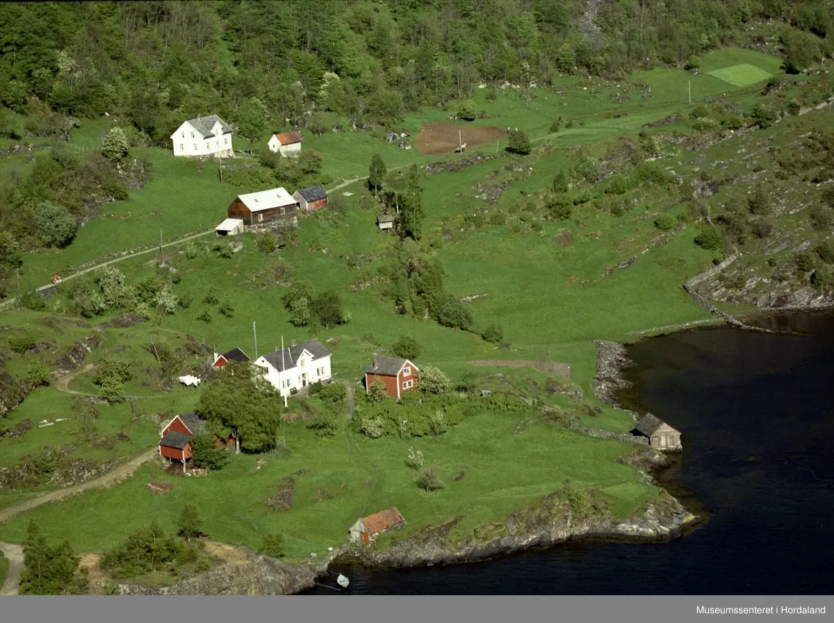 Gardstun, fjord, innmark, kulturlandskap