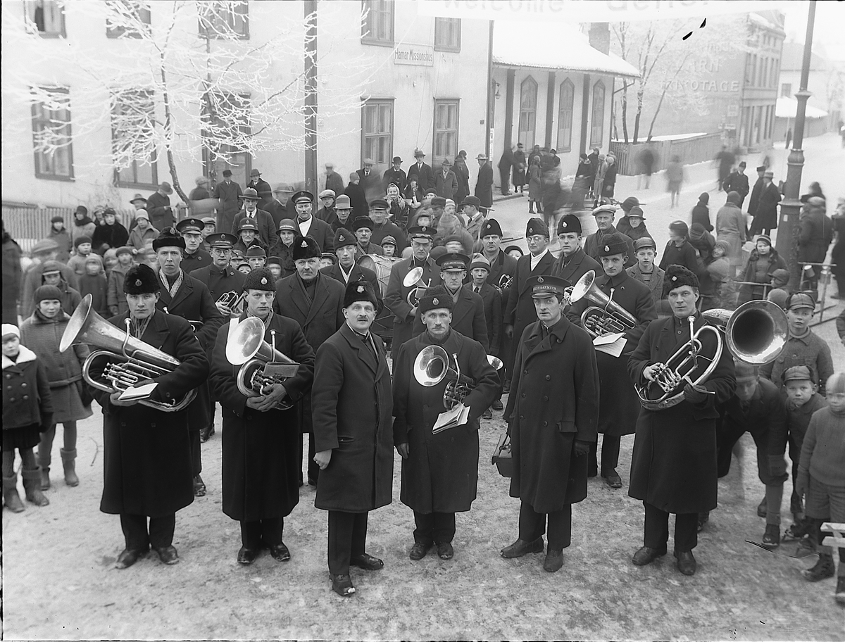 HAMAR FRELSESARMEEN MUSIKKORPS I TORGGATA, 1929. Hamar Misjonshus. Instrumenter, hornmusikk. 