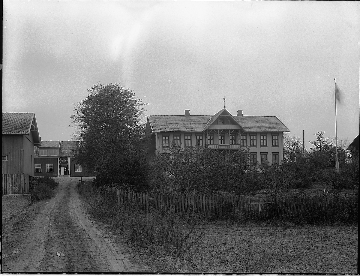 Hamar, Østre Disen gård, Jernbaneskolen, Just Brochs gate 21,