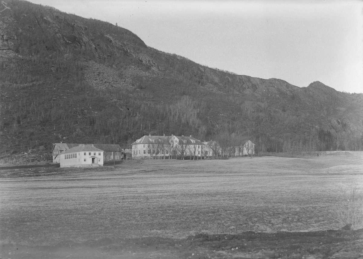 Fredheim ungdomsskole. Berg i Helgeland