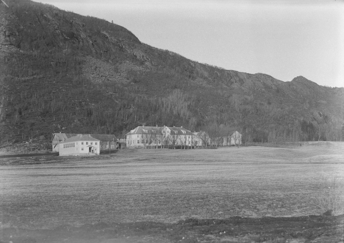 Fredheim ungdomsskole. Berg i Helgeland