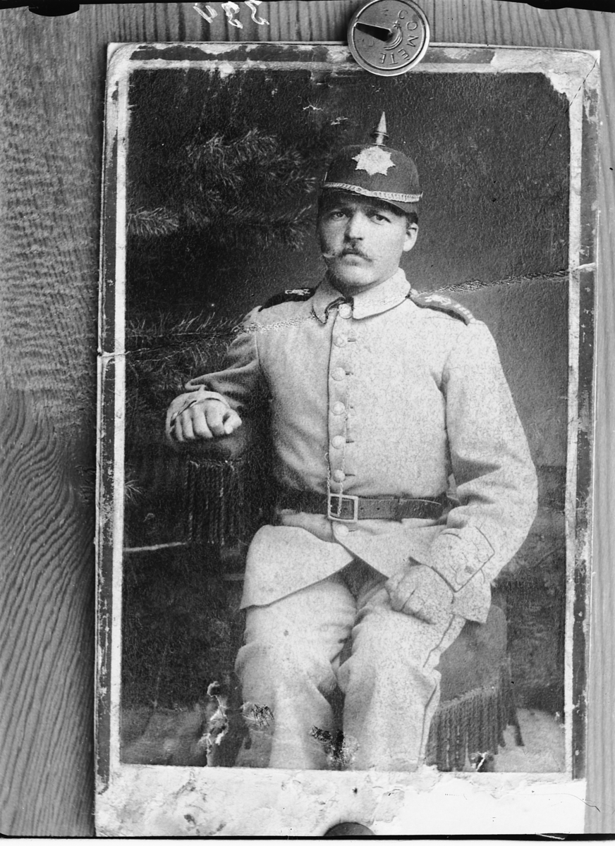 UKJENT INFANTERIST I 1888, UNIFORM I BRUK TIL 1894. 