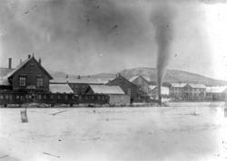 Tynset jernbanestasjon, Tønset stasjon (1877-1919) med bebyg