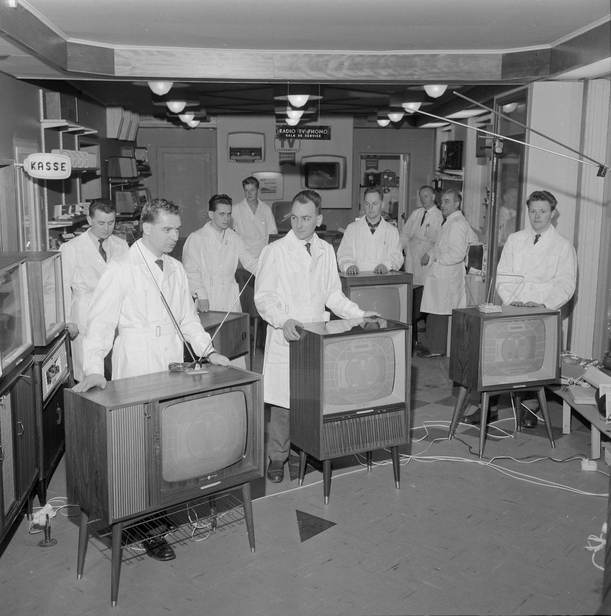 Olaf T. Ranum - ansatte med TV apparater
