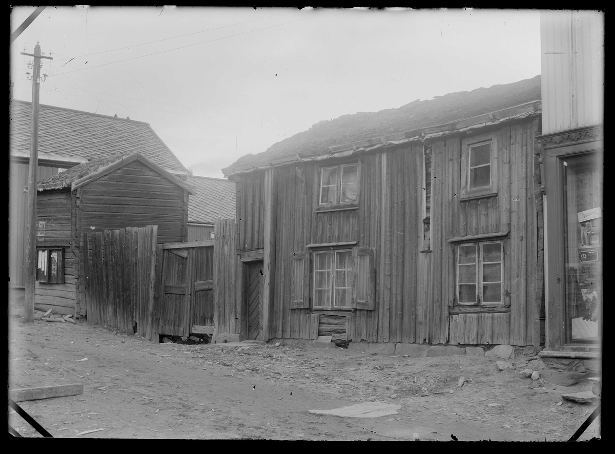 Gammel bebyggelse: Skanckegården i Kjerkgata på Røros. 