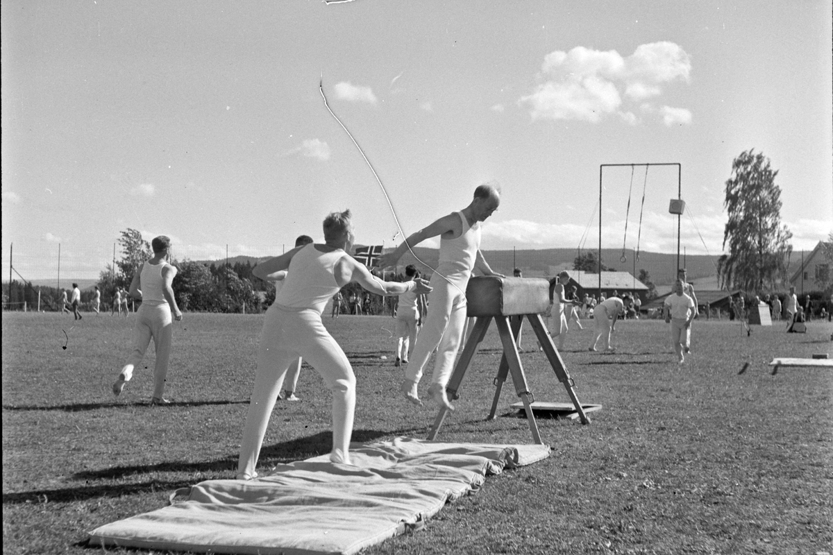 Turnstevne i Idrettsparken i Moelv i 1959. 