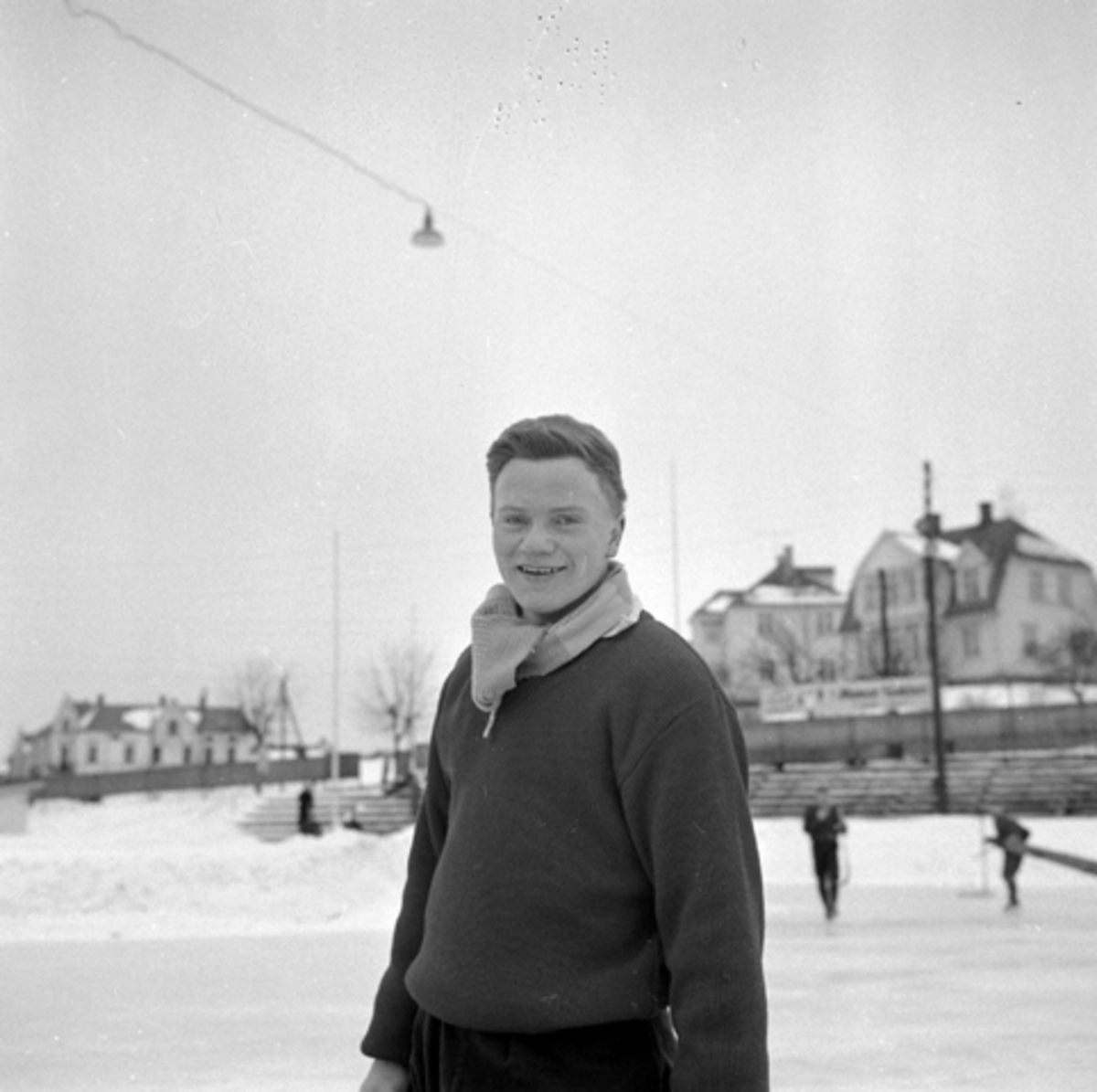 Hamar stadion, Hamar Idrettslag, HIL, Roald Emilsen, bandy.