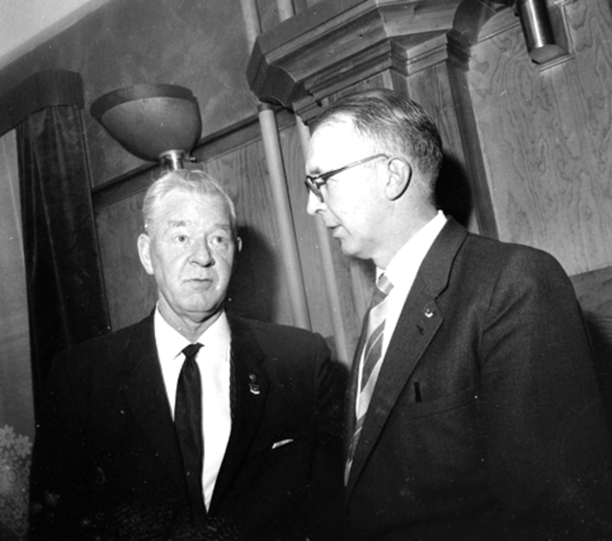 Jarle Johansen til venstre. Den andre er ukjent.