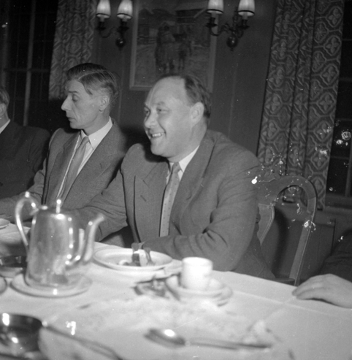 Aasmund Kleiven, dommer, Storhamar og ukjent.