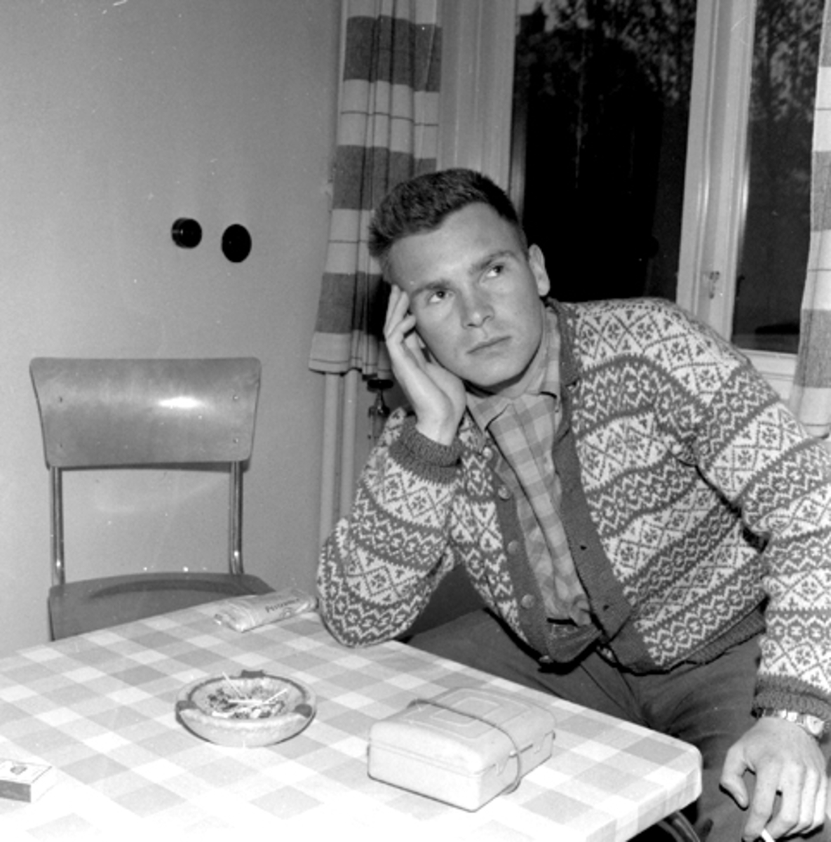 Arthur Olsen, Veldre, friidrett.