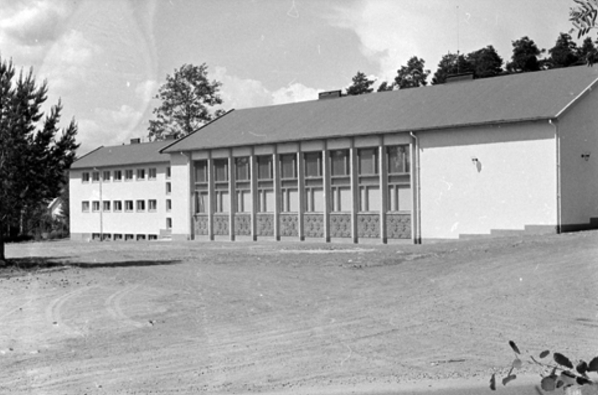 Moelv realskole, eksteriør.