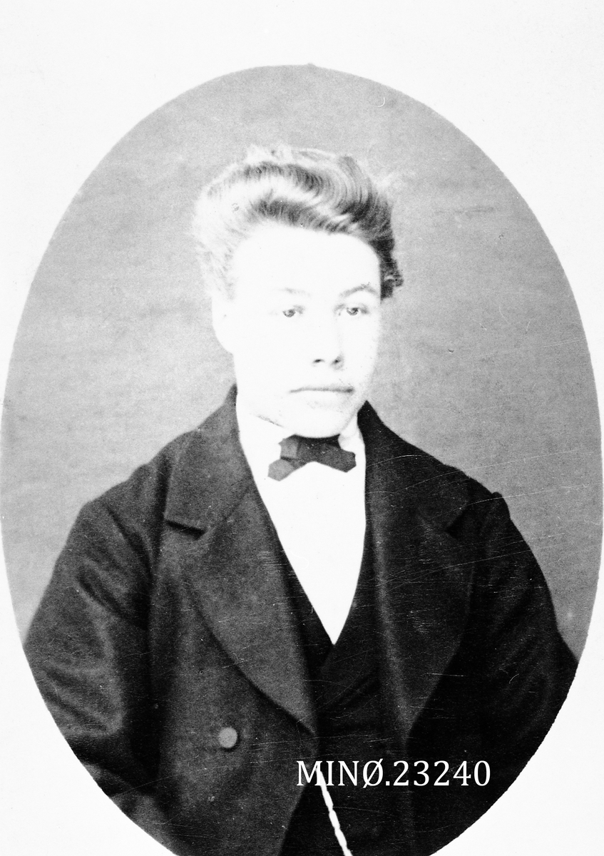 Portrett av ung mann