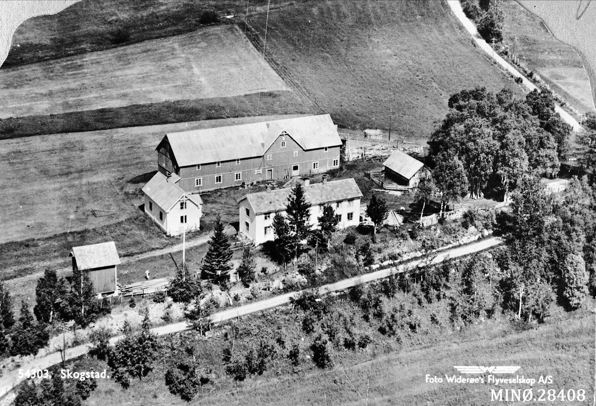 Flyfoto av Skogstad gård