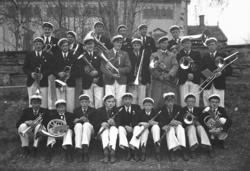 Musikk-orkester i Alvdal, janitsjar- el. hornmusikken.