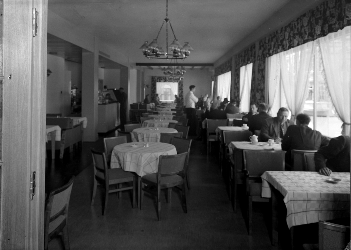 Hamar, Torggata 23, Østre Torg, Astoria Kafe i Hotell Astoria, Østre Torg.