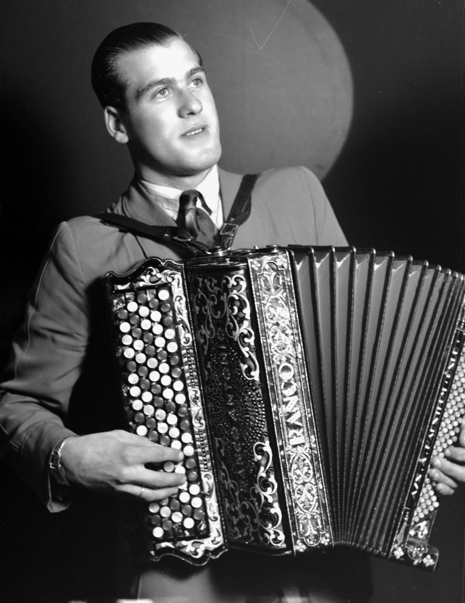 Oddvar Nygaard, Sollia. Musiker, trekkspill.