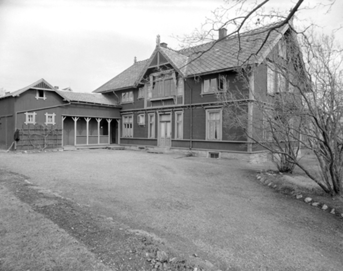 Hamar, Høiensalgata 53, bygd i 1899 for kemner Sørsdal, arkitekt Leif Jenssen,