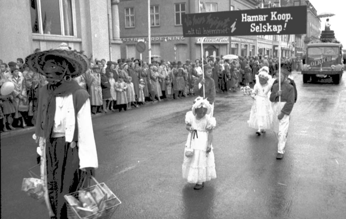 Hamardagen 1956, opptog, Strandgata,