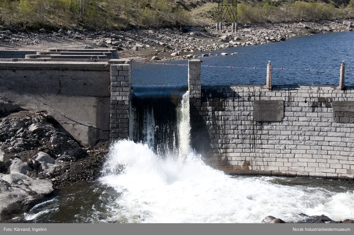 Gamle Skarfoss dam, overløp