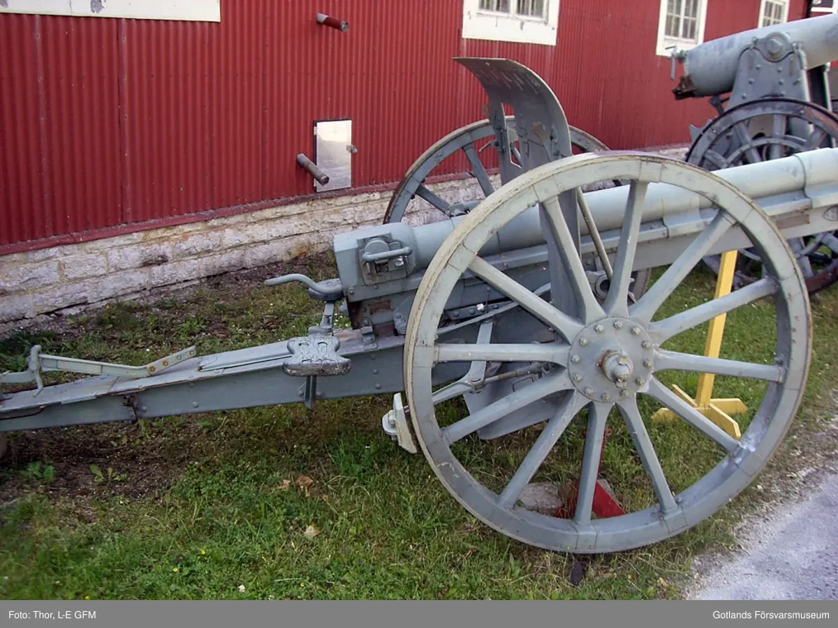 Skottvidd: 10 km.
Projektilvikt: 6 kg.