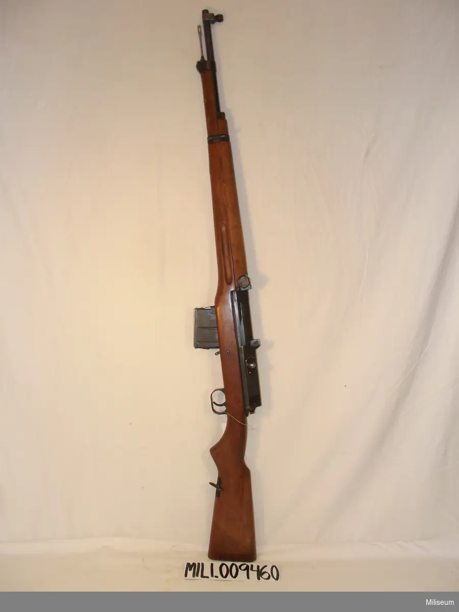 Automatgevär m/1942 B