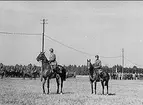 K 3 sommarmarsch till Sanna hed 1947. Sekundchefen tar emot.