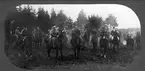 Nedanstående kavalleriofficerare avlade officersexamen på Karlberg 1923 och gick därefter ridskolan på Strömsholm 1924-25. Carl-Axel Stackelberg K 1, Sven Littorin K 3, Nils Frost K 4, Sven Axel Torén K 5, Carl Otto Smith K 6, Erik Wikland K 6. Vid 