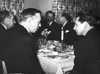 F6 Karlsborg 1956. Underofficerare som vunnit konsul Nyströms vandringspris (fältskjutning mellan officerare och underofficerare).