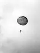 Fallskärmsjägarskolan Karlsborg 1956.Hoppning.