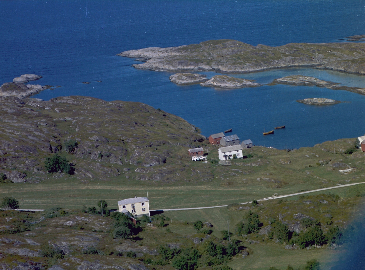 Eiendommene Nordli og Sjøbakken